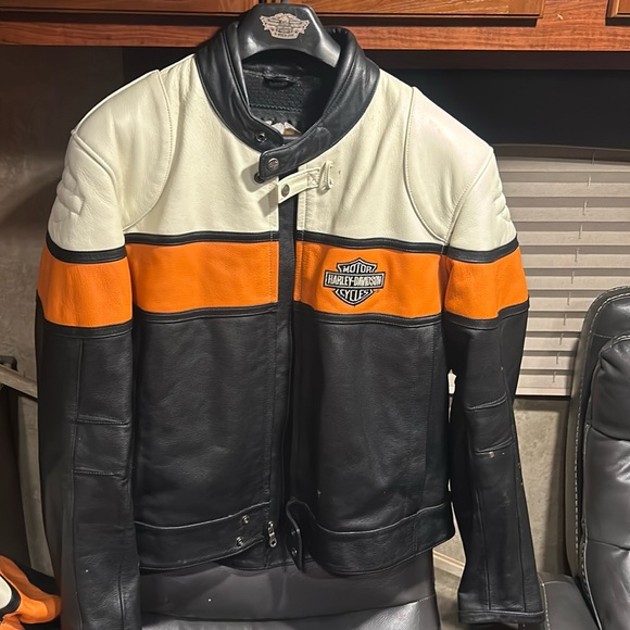 His and Her matching leather Harley Davidson Jackets - Picture 1 of 7